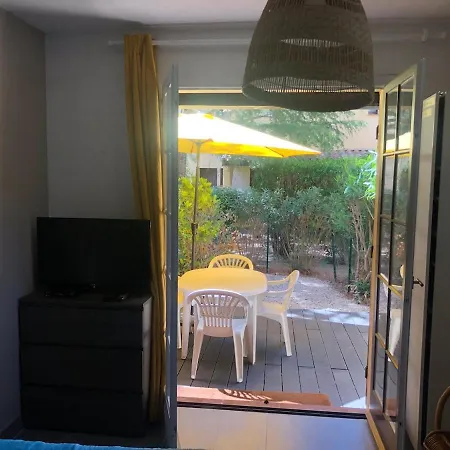 Appartement Avec Jardin Proche Plages Saint Clair Lavandou